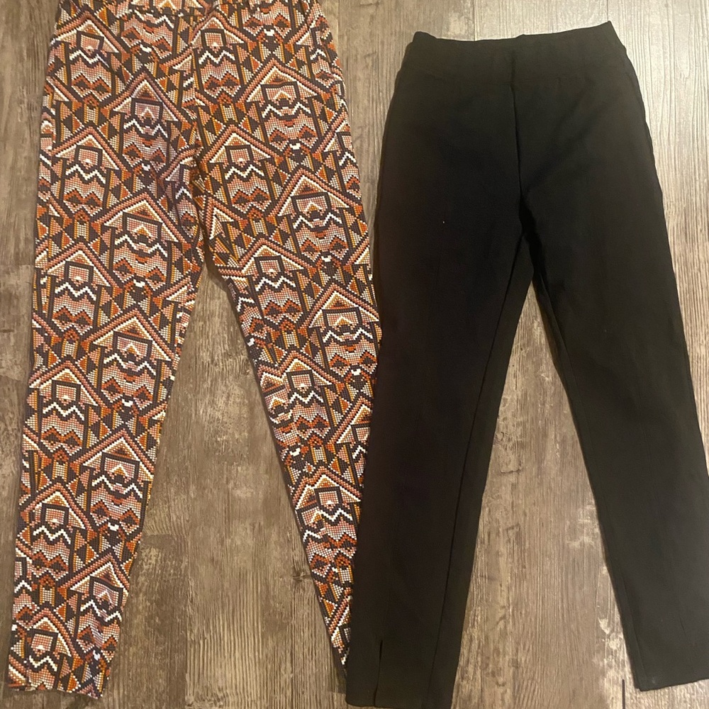 H&M Multicolor Patterned and Black Leggings Set